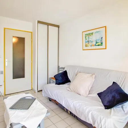 Apartment Cozy In Motte With Kitchen