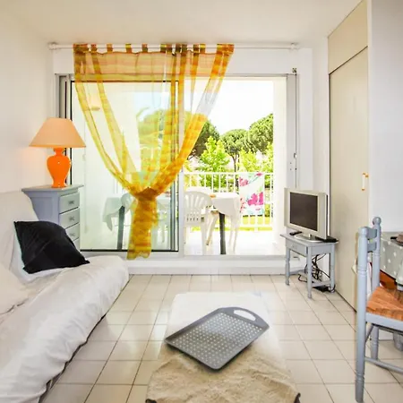 Cozy In Motte With Kitchen Apartment