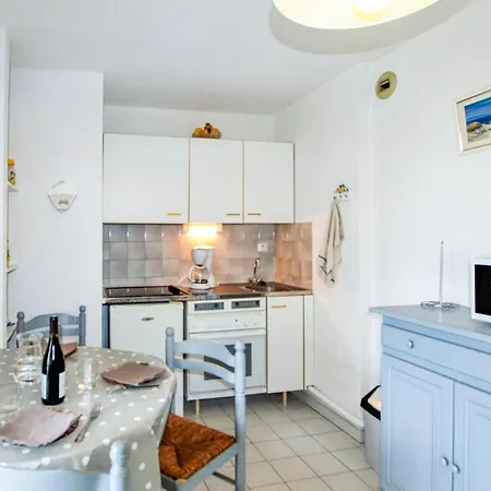 Cozy In Motte With Kitchen Apartment